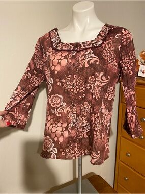 Lemongrass Studio Square Neck Floral Print Blouse in Brown and Pink